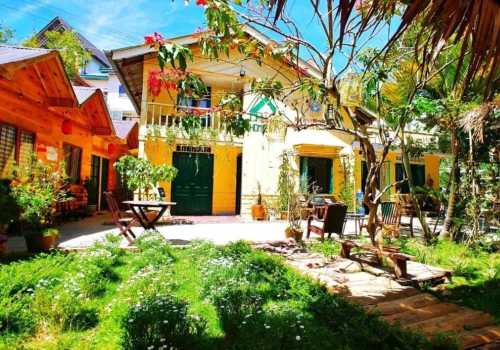 Chậm homestay nổi bật với hiên nhà đầy nắng thơ mộng (Ảnh: Sưu tầm Internet)