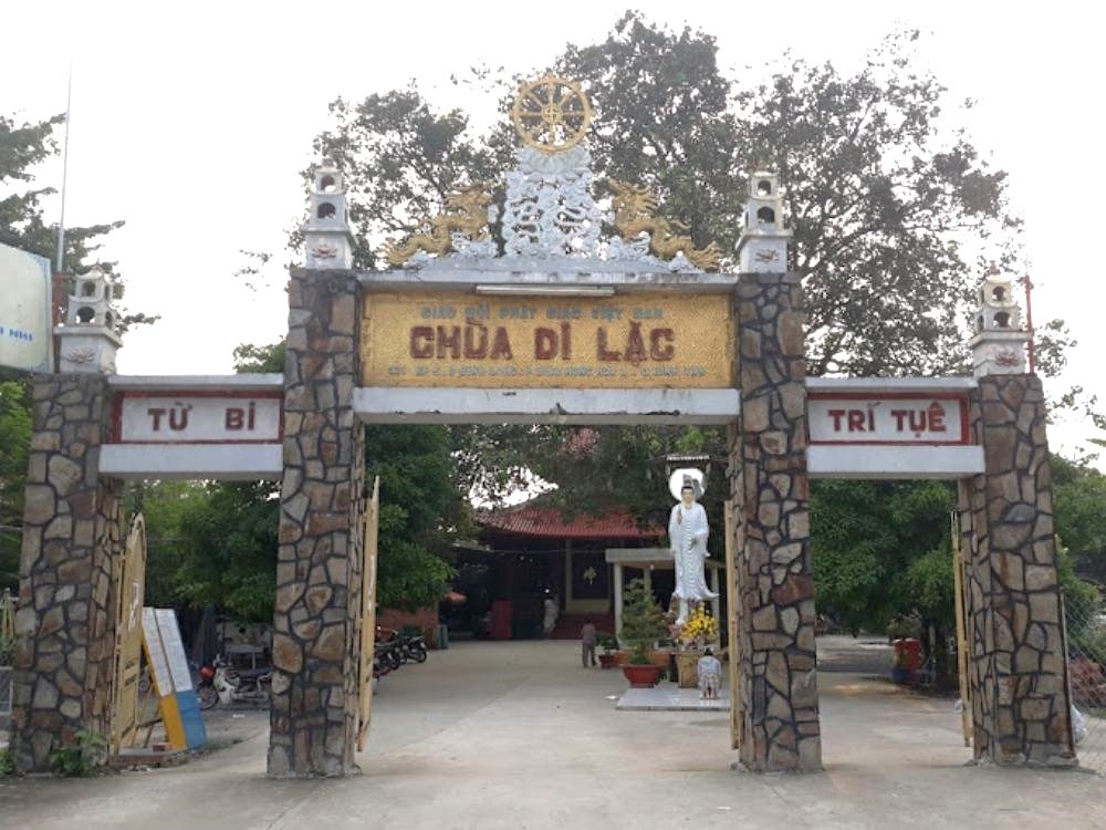 Chùa Di Lặc được thành lập từ năm 1942, được nhiều tín đồ phật giáo tin tưởng 