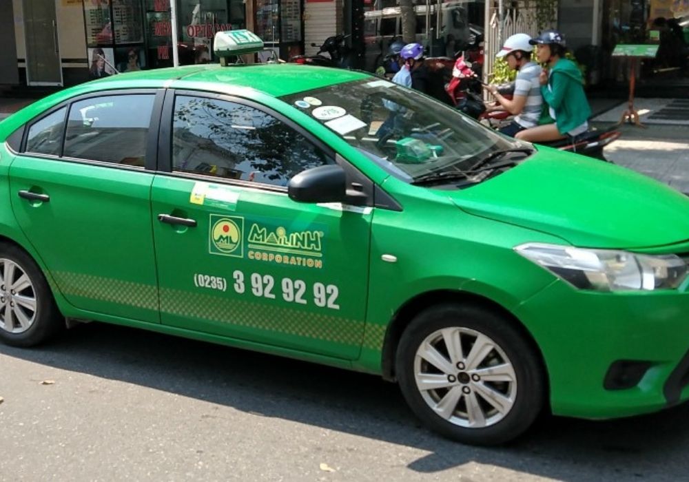 Taxi Mai Linh Vị Thanh luôn tận tâm, nhiệt tình phục vụ hành khách (Ảnh: Sưu tầm Internet)