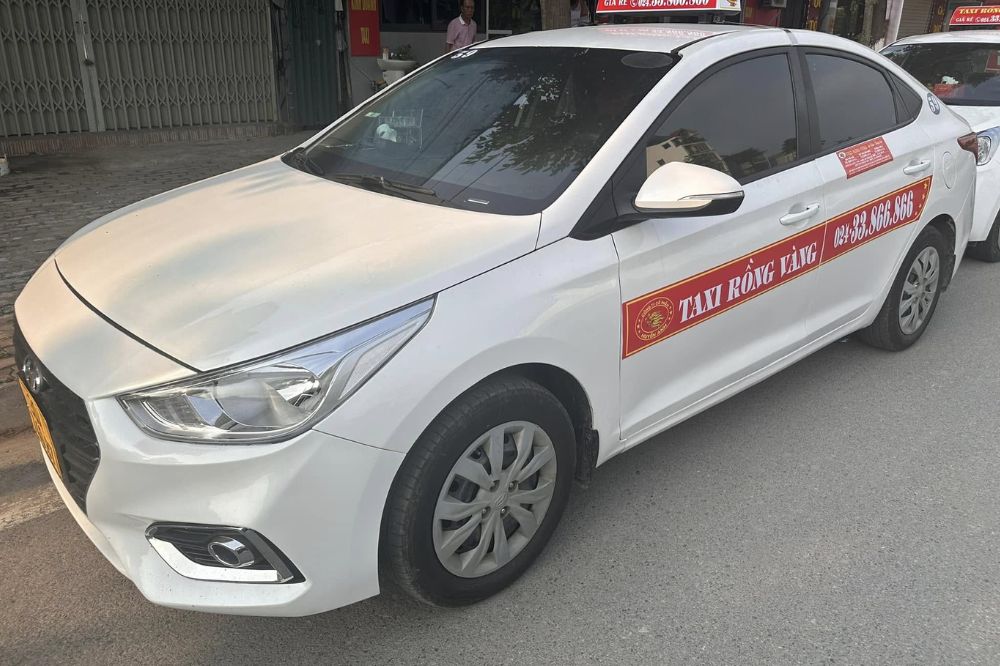 Tải ứng dụng Taxi Rồng Vàng 866 để đặt xe nhanh chóng (Ảnh: Sưu tầm Internet)