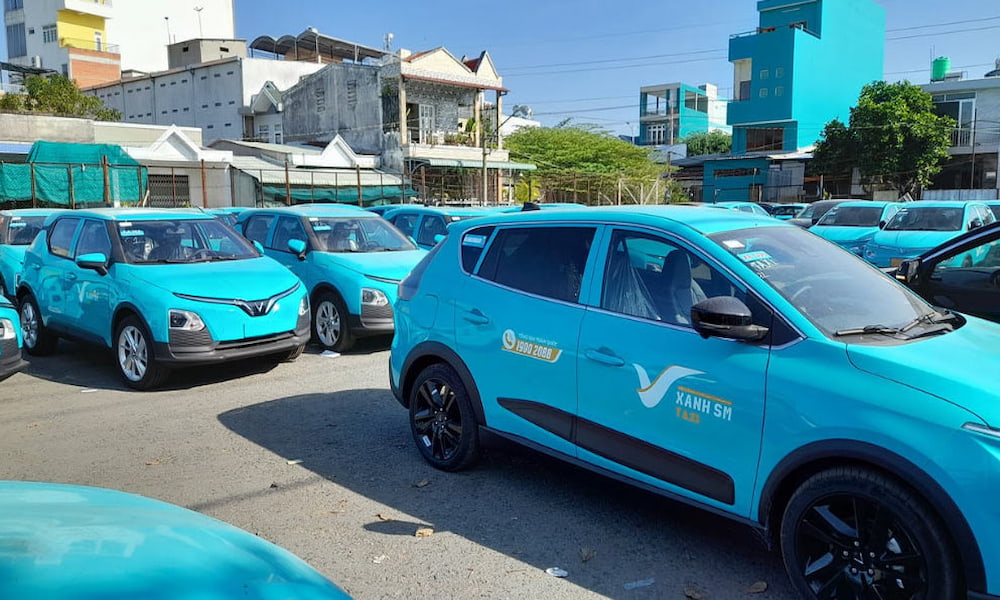 Di chuyển tiện lợi đến chùa Vĩnh Tràng bằng dịch vụ taxi điện Xanh SM