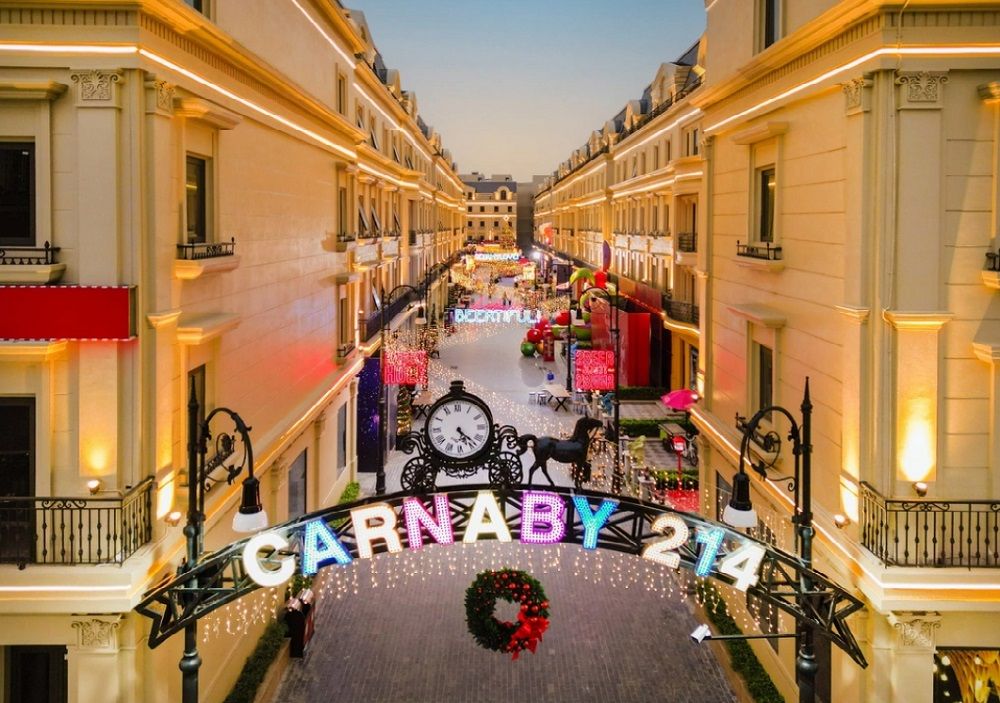 Phố đi bộ Carnaby 214 Nguyễn Xiển lung linh mỗi khi lên đèn