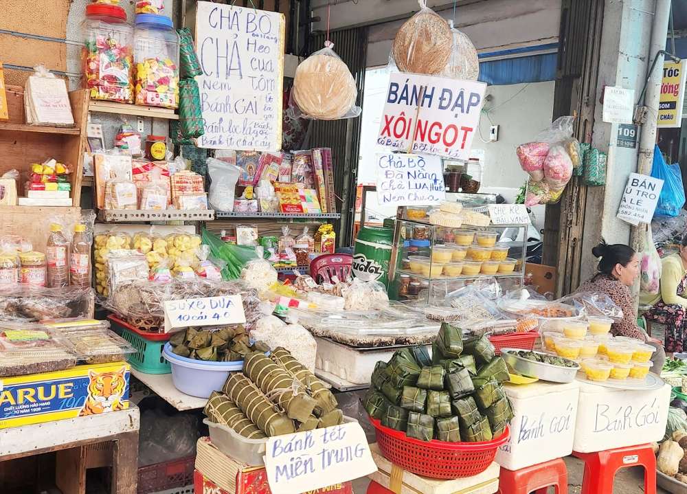 Ghé chợ Bà Hoa, tìm lại hương vị miền Trung quê nhà (Ảnh: Báo Quảng Ngãi)