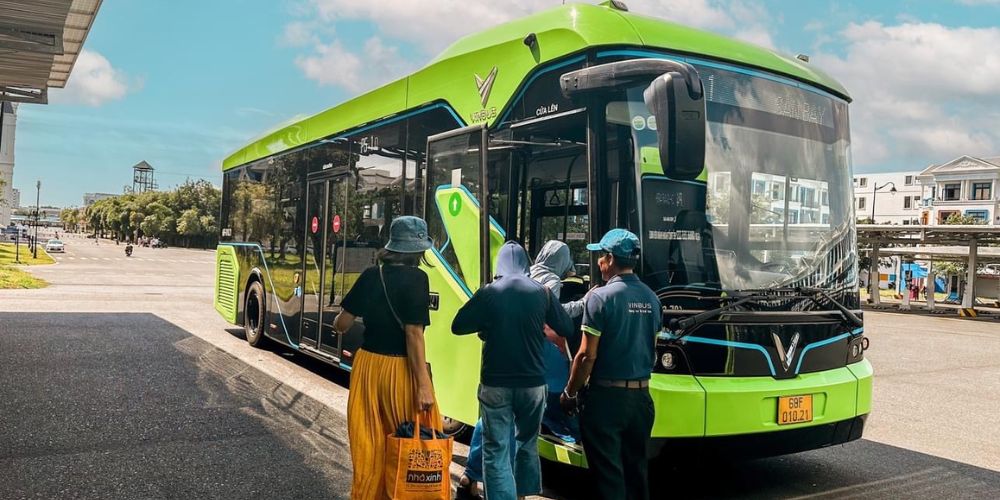 Xe bus là lựa chọn lý tưởng nếu bạn không có phương tiện cá nhân