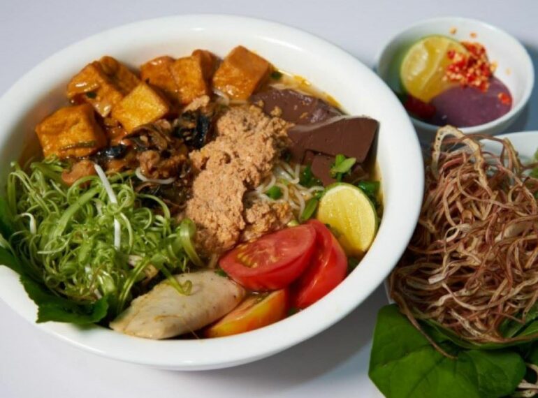 bún riêu bình thạnh