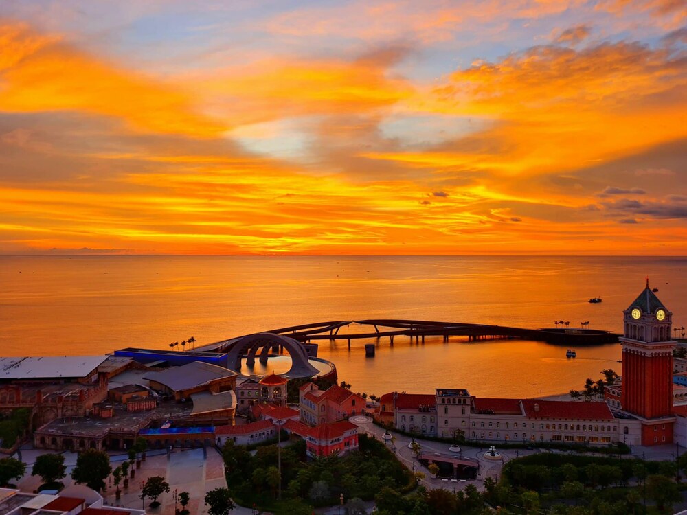 Hoàng hôn 'đẹp nao lòng' trên Bãi biển Thị trấn Hoàng Hôn - 'thánh địa' sunset Phú Quốc (Ảnh: Sưu tầm internet)