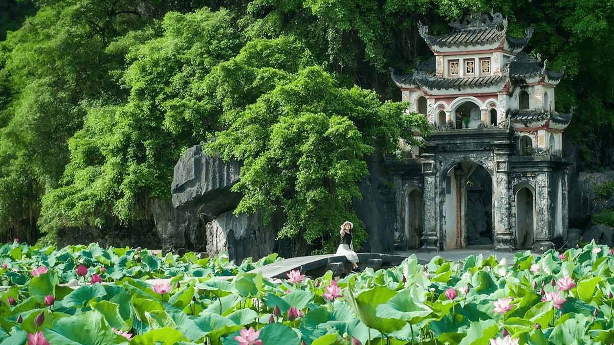 Chùa Bích Động