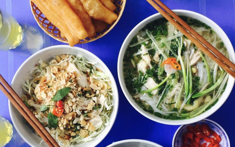 Phở gà trộn, phở gà nước hấp dẫn thơm ngon