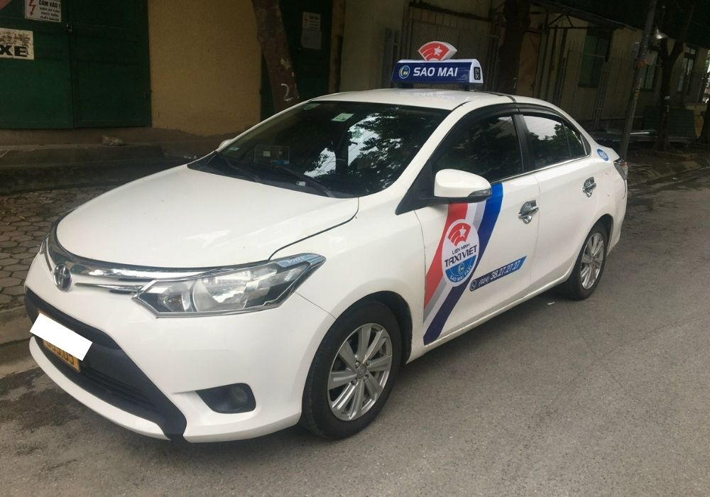 Taxi Sao Mai luôn nhiệt tình hỗ trợ bạn trong suốt chuyến đi (Ảnh: Sưu tầm Internet)