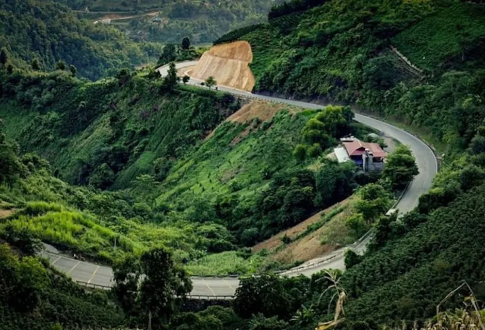 Đèo Pha Đin - Nơi giao thoa đất trời 