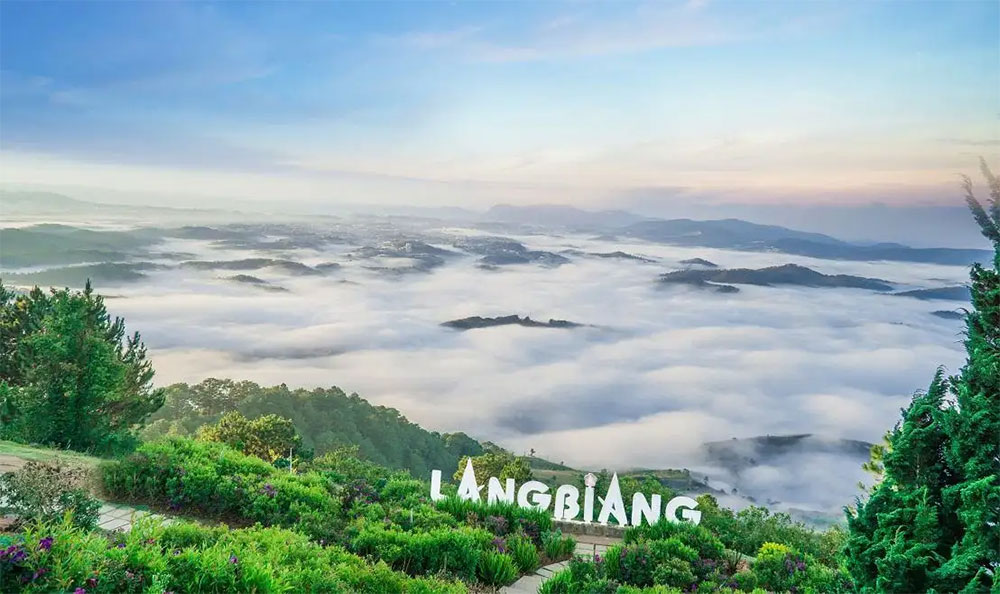 Đỉnh LangBiang (Ảnh: Traveloka)