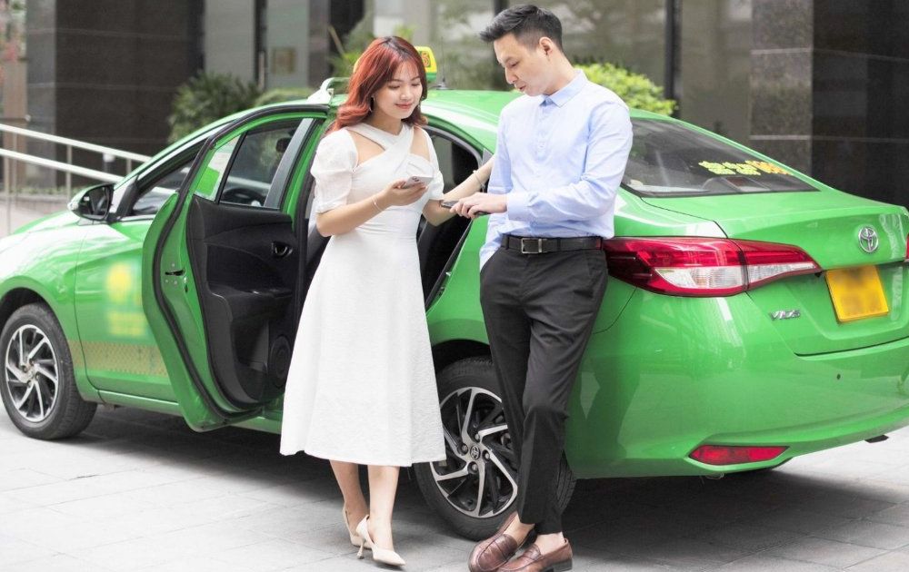 Hãng taxi Mai Linh nổi bật với màu xanh lá quen thuộc (Ảnh: Vnpay.vn)