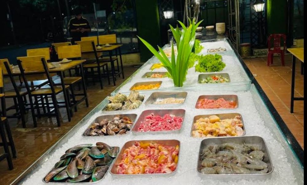 Night Buffet Garden kết hợp giữa hải sản tươi sống, thịt nướng và các món lẩu hấp dẫn