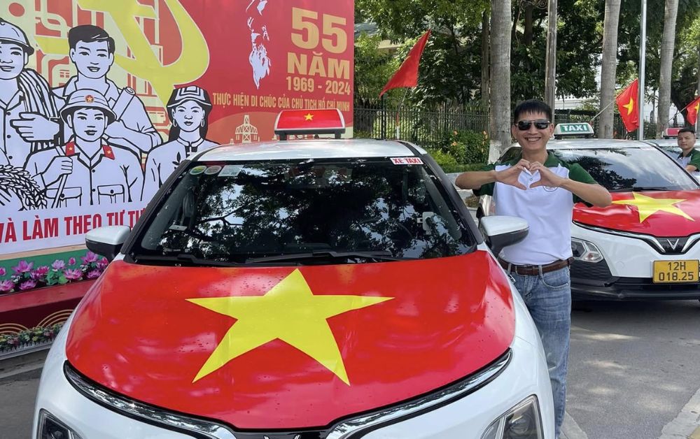 Tài xế Xanh Đông Bắc thân thiện, vui tính (Ảnh: Fanpage Taxi Xanh Đông Bắc)