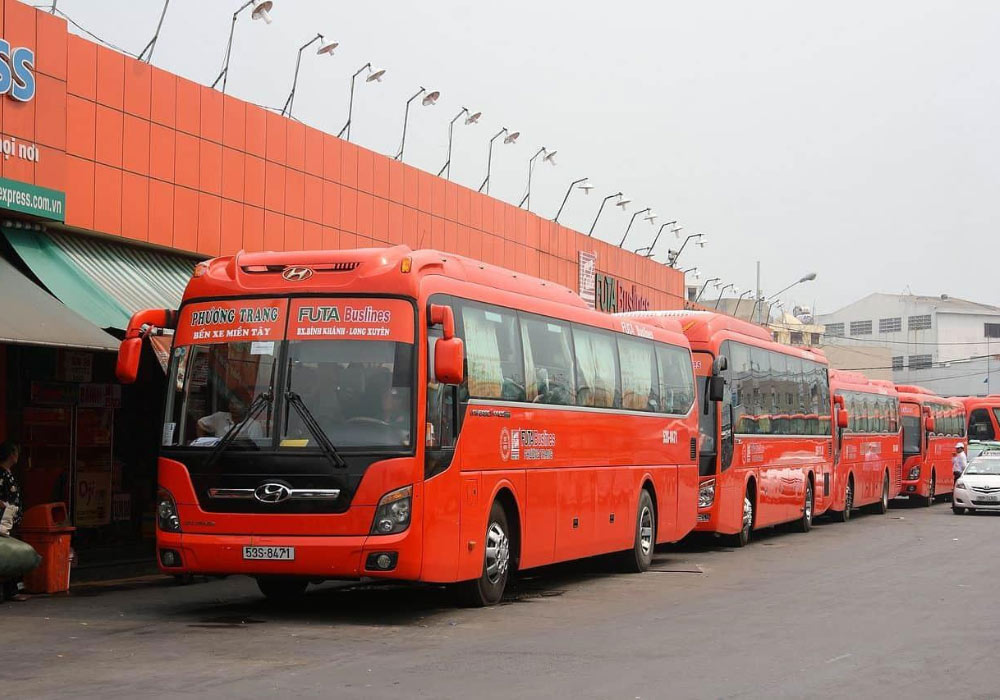 Xe khách Phương Trang hoạt động khắp Bắc - Nam (Ảnh: Phương Trang FUTA Bus Lines)