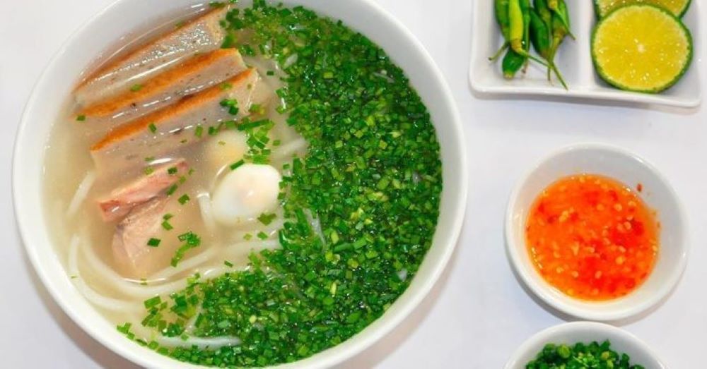 Bánh canh hẹ Thảo Vy có vị ngọt thanh tự nhiên, không bị tanh mà còn dậy mùi thơm đặc trưng
