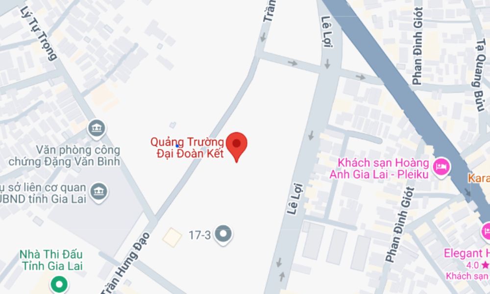 Quảng trường Đại Đoàn Kết nằm tại vị trí trung tâm của Thành phố Pleiku 