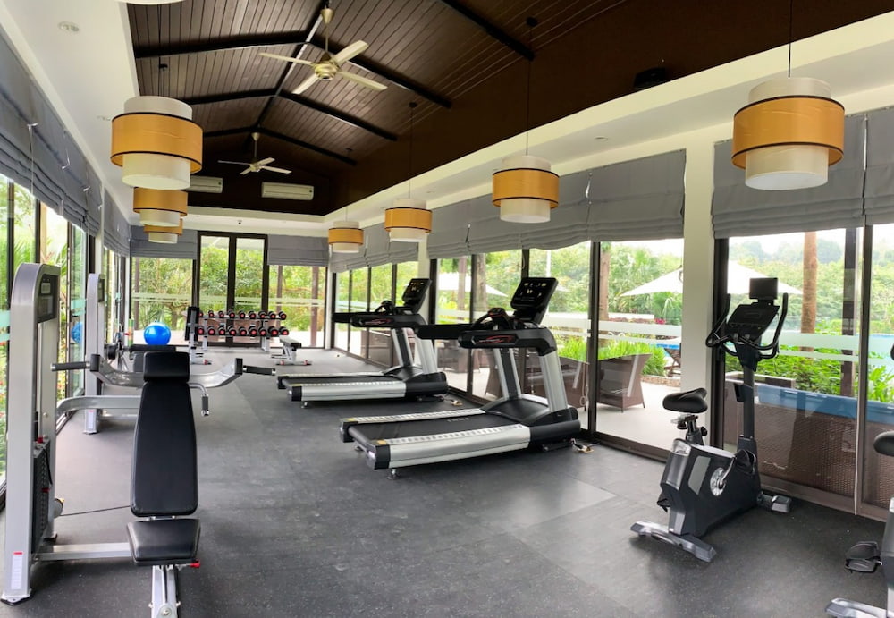 Phòng gym rộng rãi, được trang bị các trang thiết bị hiện đại 