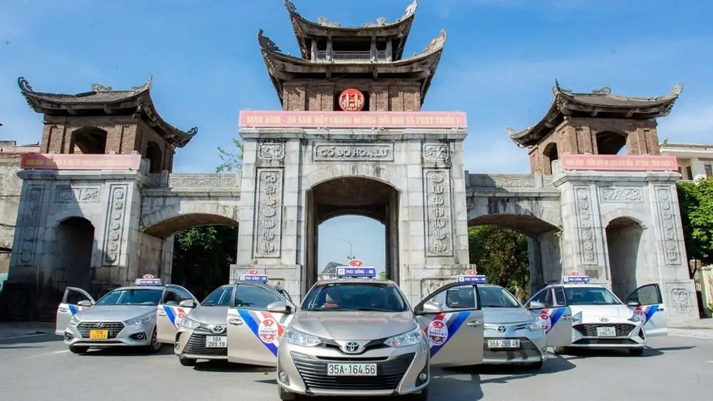 Taxi Ninh Bình là phương tiện di chuyển tiện lợi, an toàn cao (Ảnh: Taxi Phù Đổng)