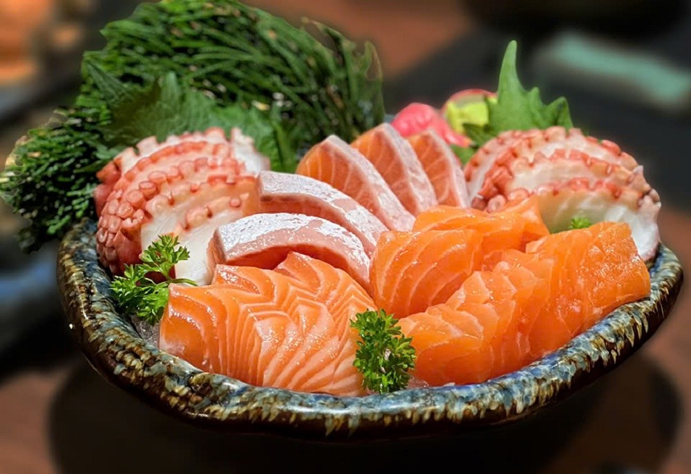 Sushi Cô Bông sử dụng nguyên liệu tươi ngon