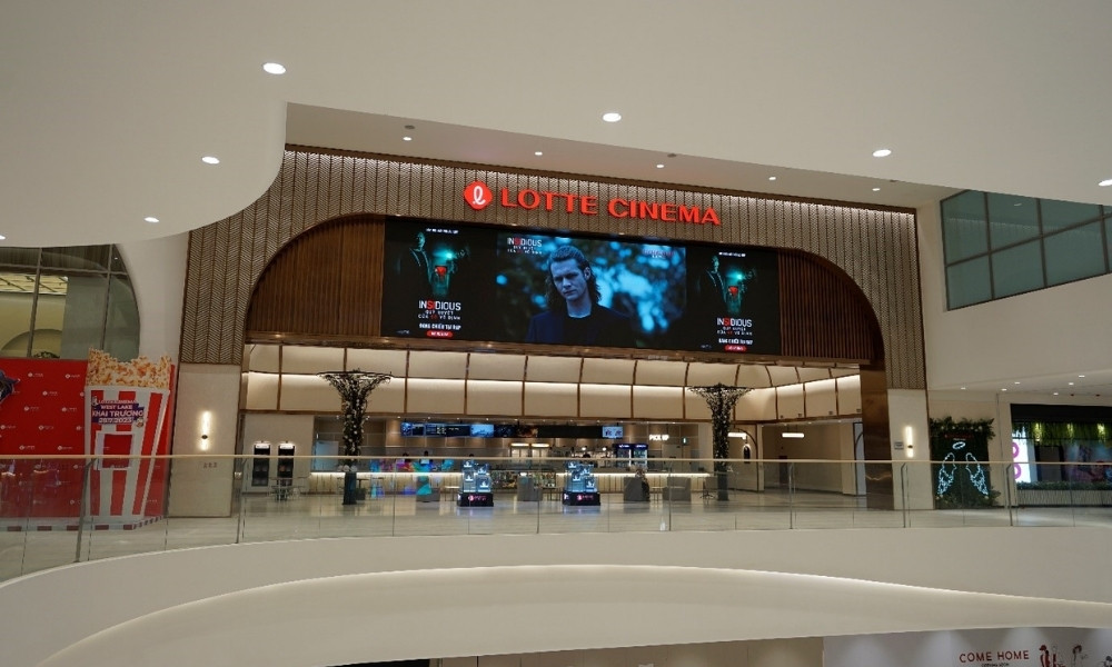 Không gian bên ngoài rạp chiếu phim Lotte Cinema Westlake Tây Hồ Hà Nội 