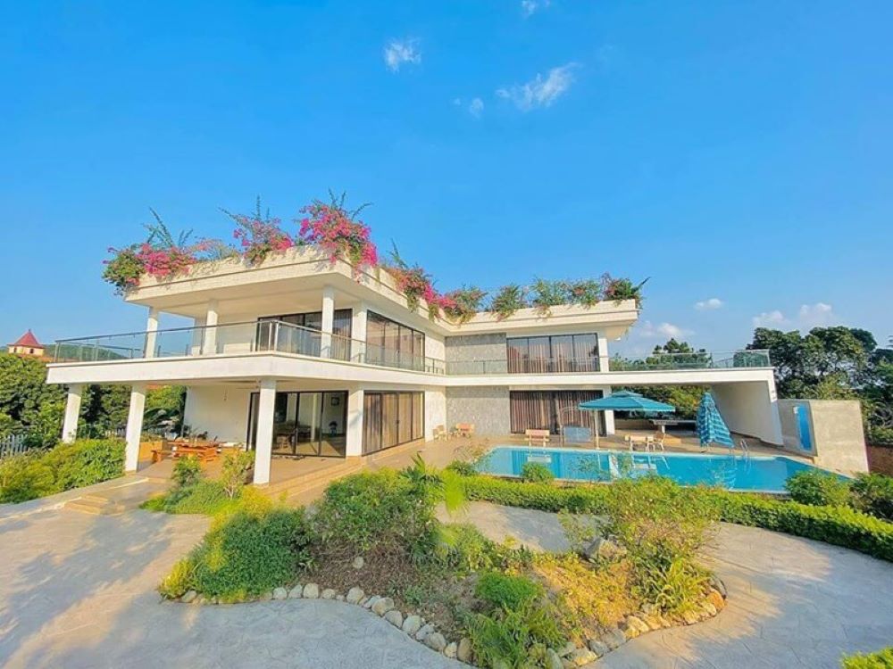 Lakeview Villa có thiết kế hiện đại, tiện nghi, sẵn sàng phục vụ cả đoàn khách lớn (Ảnh: Sưu tầm Internet) 