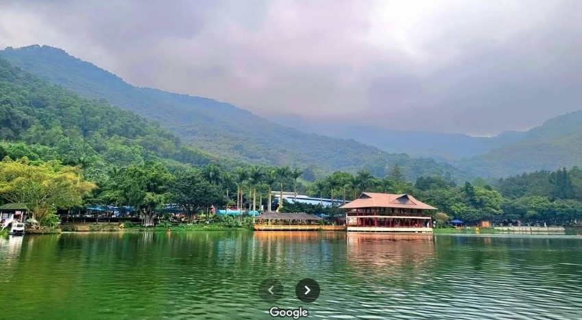 Ao Vua là khu sinh thái có khung cảnh thiên nhiên kỳ vĩ và trong lành (Ảnh: Google Maps)