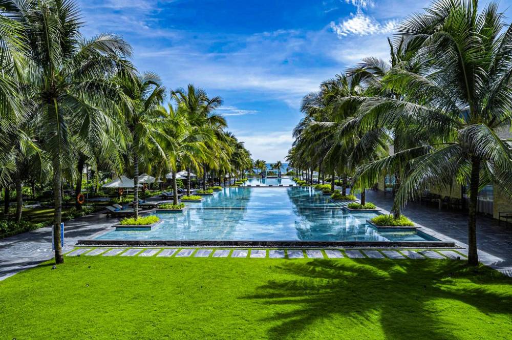 Rosa Alba Resort & Villas Tuy Hoa có tầm nhìn hướng ra biển 