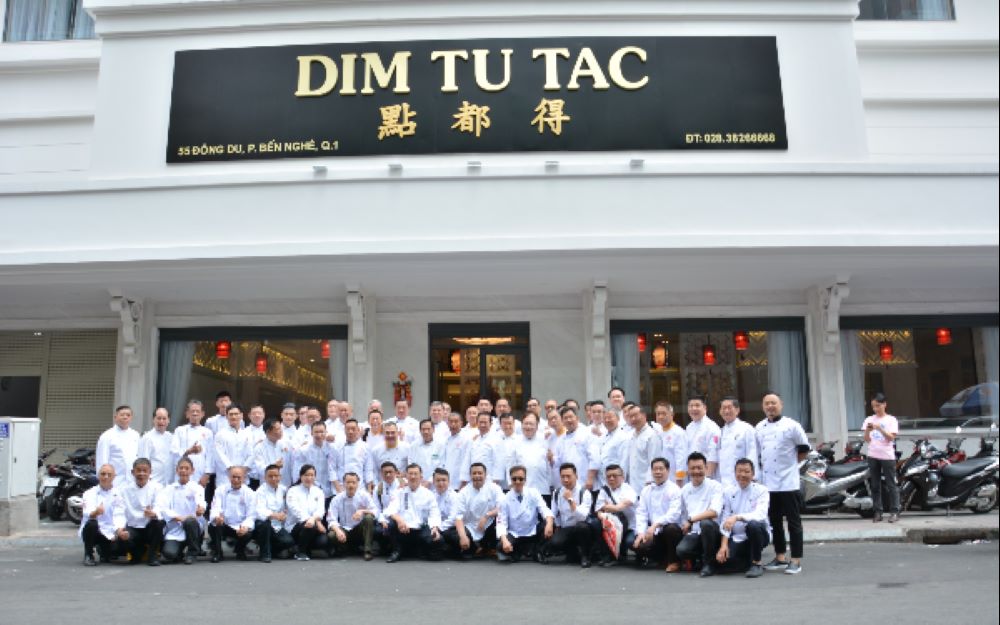 Dim Tu Tac có đội ngũ đầu bếp đông đảo làm việc tại 6 chi nhánh