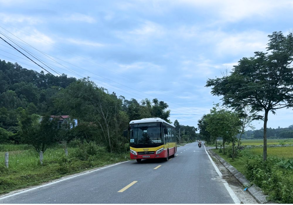 Bạn có thể di chuyển bằng xe buýt công cộng để đến Thạch Thất 