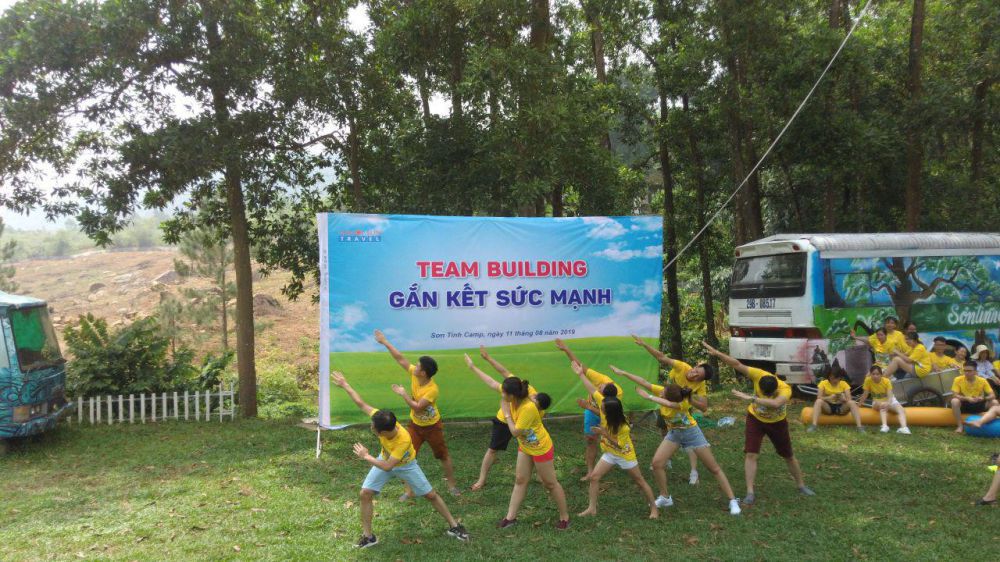 Công ty tổ chức team building tại Sơn Tinh Camp