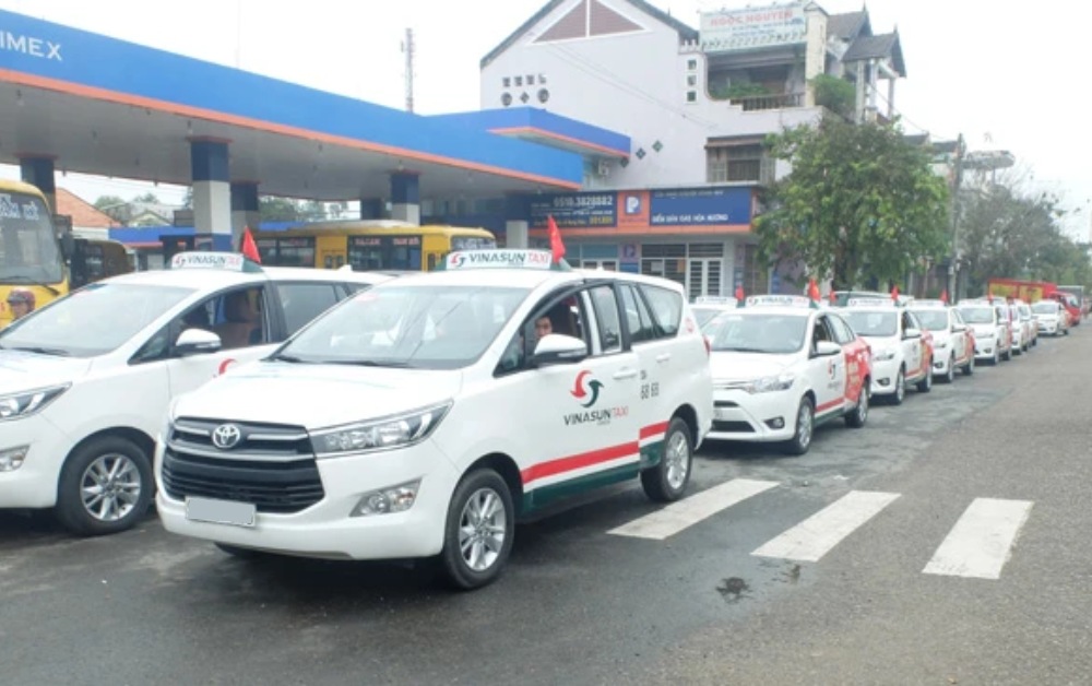 Đội ngũ taxi Vinasun với đa dạng loại hình dịch vụ, đáp ứng nhu cầu khách hàng (Ảnh: Sưu tầm Internet)