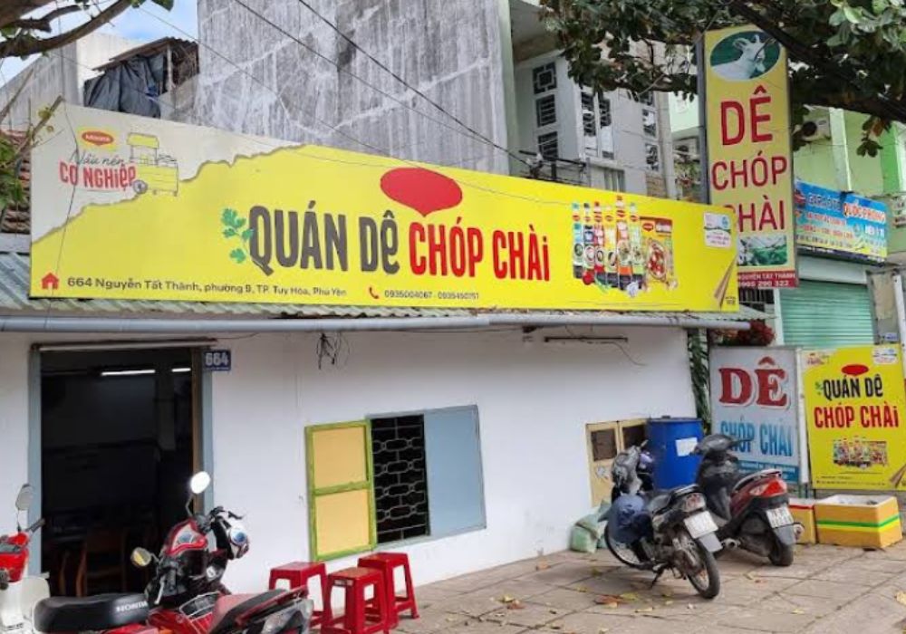 Quán dê Chóp Chài có không gian rộng rãi và giá cả phải chăng (Ảnh: Sưu tầm internet)