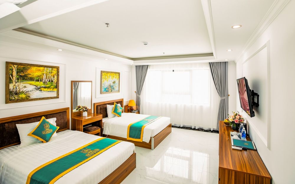 Phòng khách sạn tại La Saveur de Hòa Bình Resort được thiết kế hiện đại, tích hợp nhiều tiện ích (Ảnh: Sưu tầm Internet)