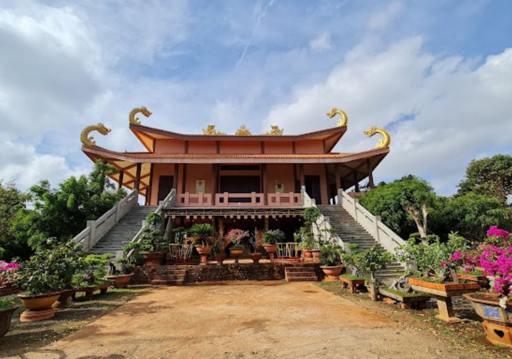 Không gian bình yên, thanh tịnh tại chùa Phước Viên (Ảnh: Google Maps)