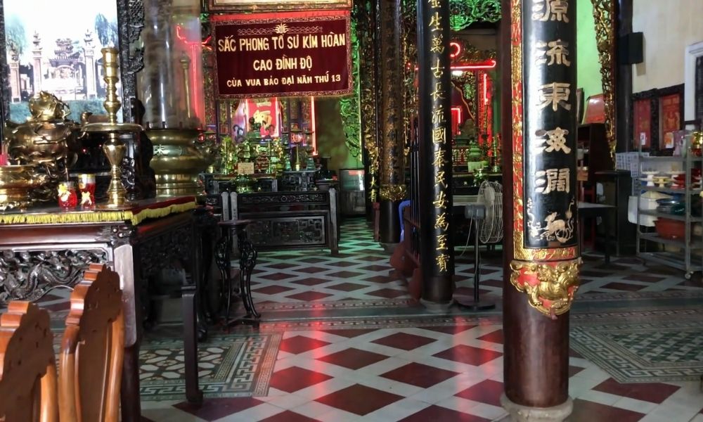 Không gian bên trong Hội Quán Lệ Châu ở thành phố Hồ Chí Minh 