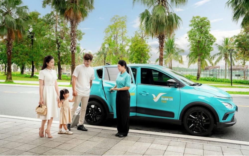 Người dân khu đô thị lựa chọn taxi để di chuyển (Ảnh: Xanh SM)