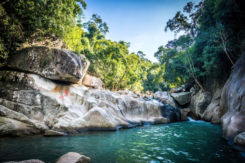 Hồ số 3 - Đỉnh cao của hành trình khám phá Ba Hồ, nơi vẻ đẹp hùng vĩ của núi rừng hòa quyện với làn nước xanh ngọc bích (Ảnh: sưu tầm internet)