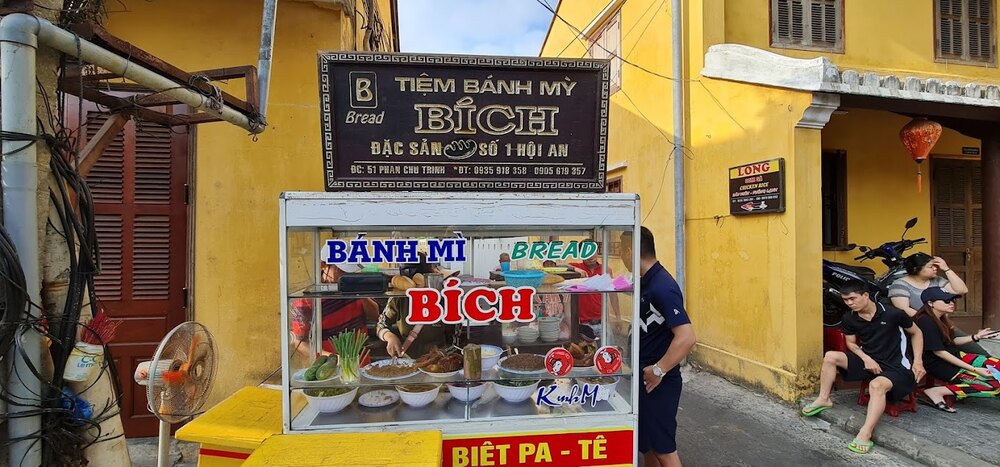 Bánh mì Bích - Bánh mì vỉa hè đậm đà phong vị phố cổ (Ảnh: Sưu tầm internet)