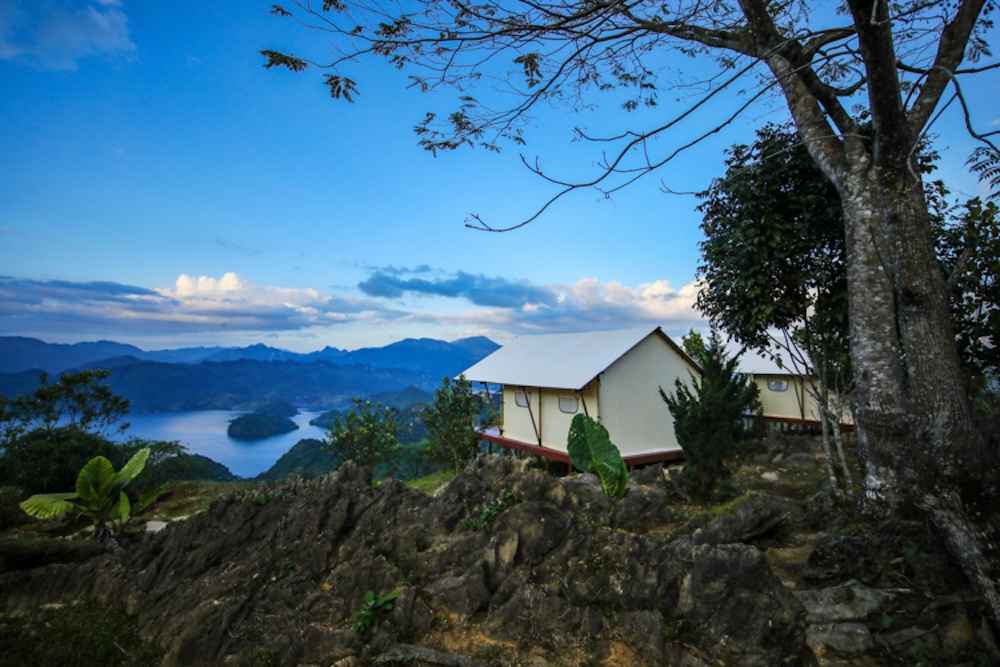 Khu Glamping có view hướng ra lưng đồi 