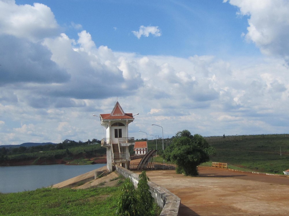 Đập Ia Ring là công trình quan trọng thuộc Hồ Thủy Lợi Ia Ring (Ảnh: Google Map)