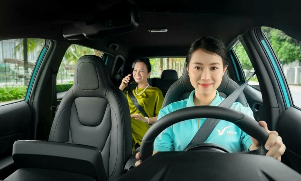 Tuyển dụng tài xế Taxi Xanh SM năm 2025 (Ảnh: Xanh SM)