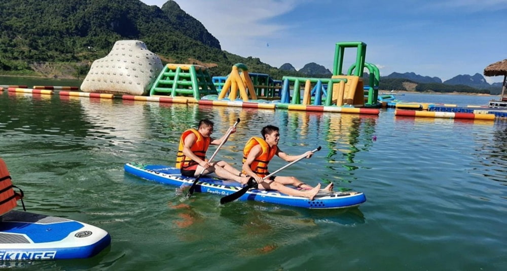 Công viên nước nổi Hòa Bình cũng rất thích hợp cho các hoạt động team building, tổ chức sự kiện ngoài trời (Ảnh: Sưu tầm Internet)