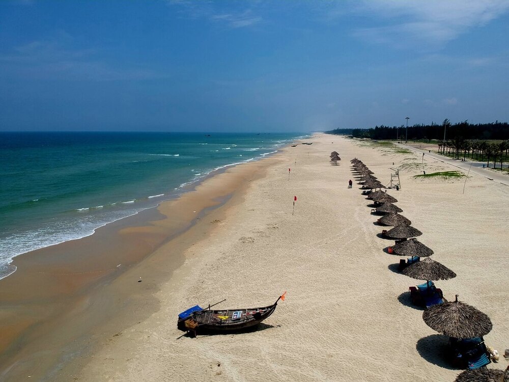 Biển Tam Thanh - Vẻ đẹp hoang sơ, điểm đến lý tưởng cho những ai yêu thiên nhiên và khám phá văn hóa (Ảnh: Sưu tầm internet)