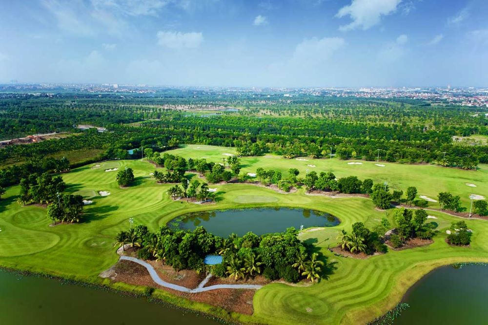 Sân golf Sông Bé là địa điểm nghỉ dưỡng kết hợp thể thao với không gian xanh rộng lớn