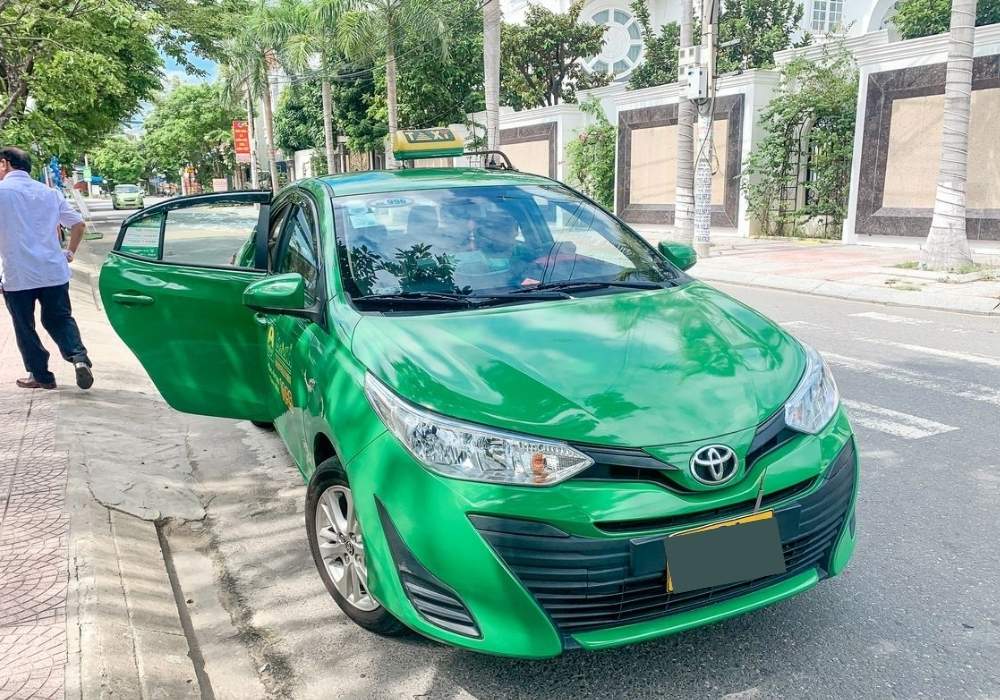 Taxi Mai Linh luôn mang đến cho bạn những chuyến đi an toàn, nhanh chóng, đúng giờ (Ảnh: Sưu tầm Internet)