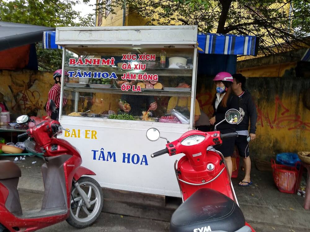 Banh Mi Tâm Hoa - Bánh mì "quốc dân" Hội An giá chỉ 15k (Ảnh: Sưu tầm internet)