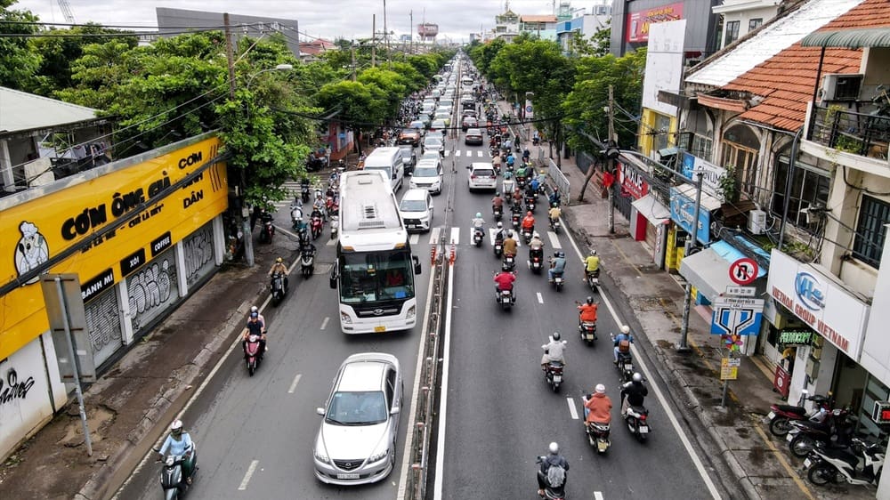 Ô tô là phương tiện đem lại sự thoải mái, đặc biệt là khi di chuyển theo nhóm đông người (Ảnh: Sưu tầm Internet)