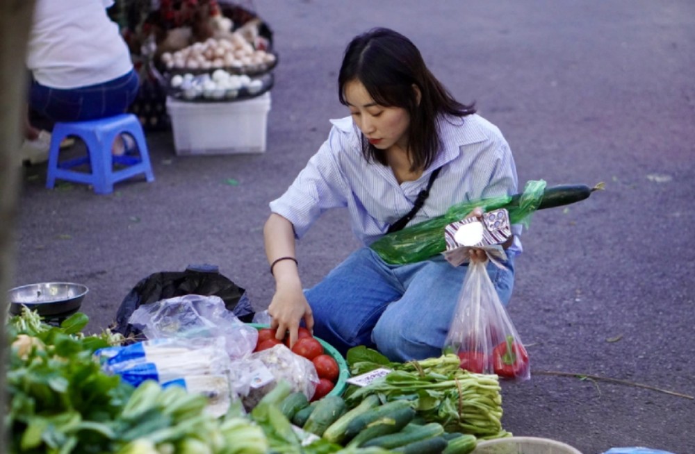 Nắm rõ kinh nghiệm giúp bạn mua sắm thuận tiện tại chợ Vườn Chuối (Ảnh: Sưu tầm Internet)