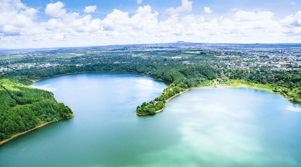 Biển hồ Pleiku mang nét đẹp hoang sơ